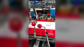 کیسه های کاغذی شیشه ای زیست تخریب پذیر سازگار با محیط زیست با گواهی FSC برای بسته بندی تی شرت لباس