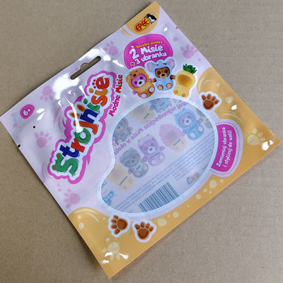 کیسه های میان وعده کودکانه سازگار با محیط زیست با پنجره شفاف و قلاب. سبک وزن، با دوام و ایمن برای ماجراجویی در حال حرکت.