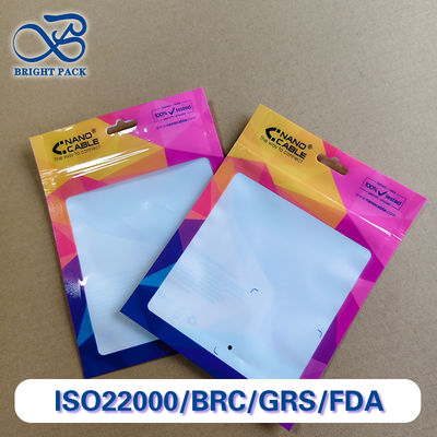 کیسه‌های بسته‌بندی سه طرفه مقرون‌به‌صرفه با پنجره دید بالا برای بسته‌بندی لوازم جانبی الکترونیکی کوچک.